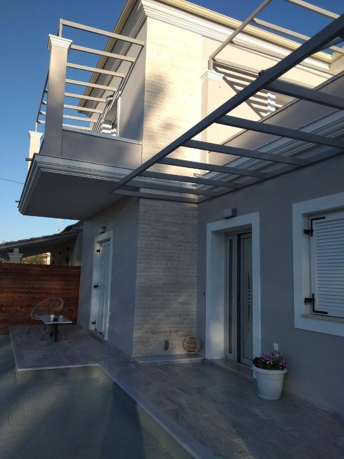 Spiridoula Luxury Villa Roda  Exteriör bild