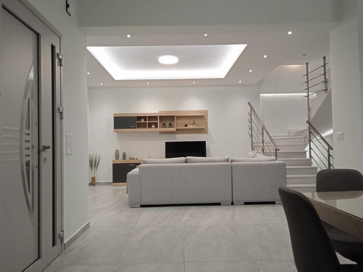 Spiridoula Luxury Villa Roda  Exteriör bild