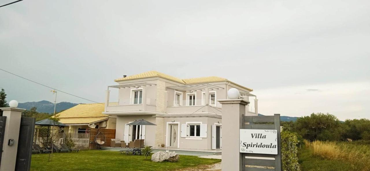Spiridoula Luxury Villa Roda  Exteriör bild